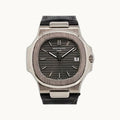 Patek Philippe Nautilus 5711/1A Green - Open Wrist